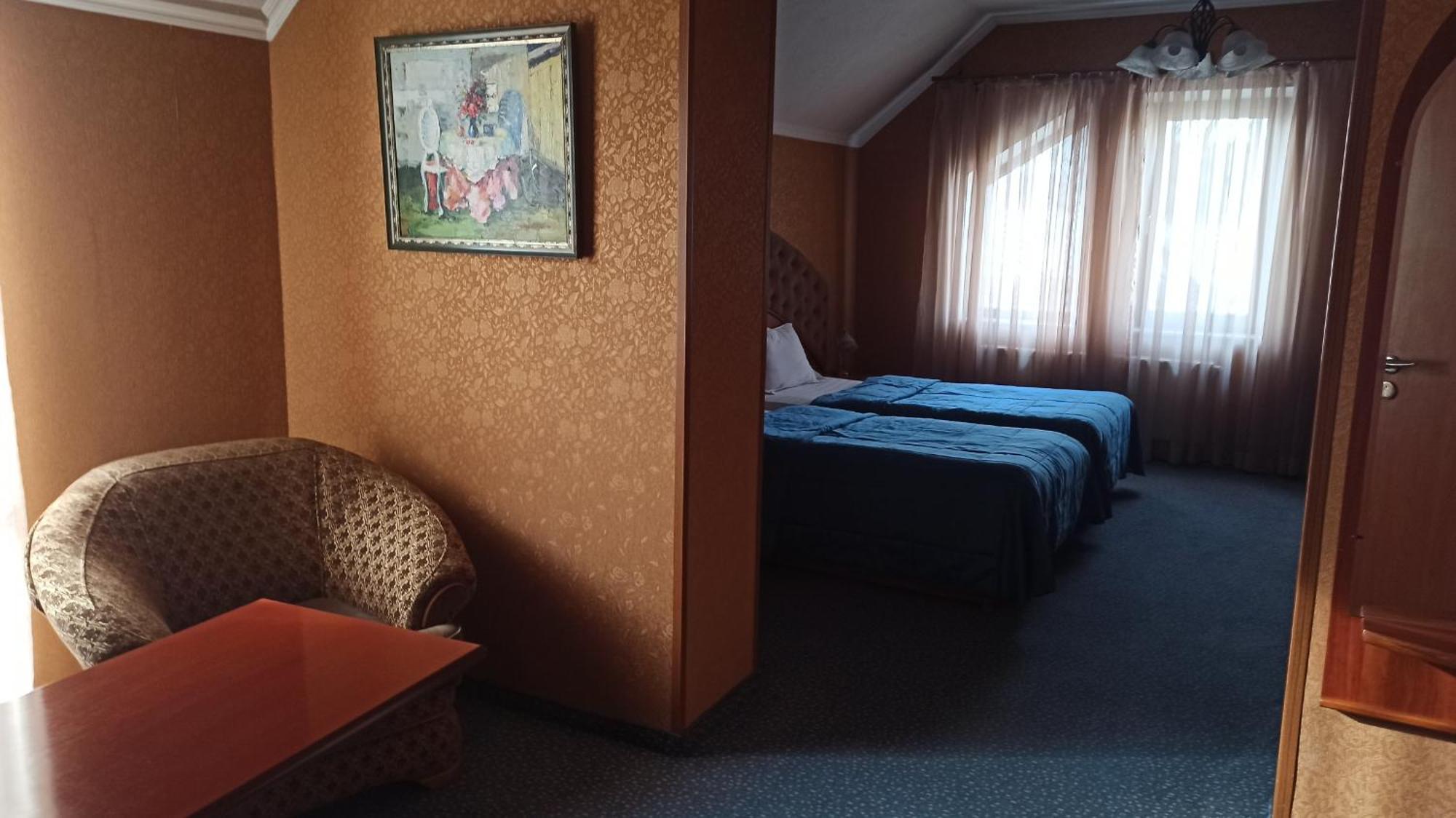 Luna Hotel 3*