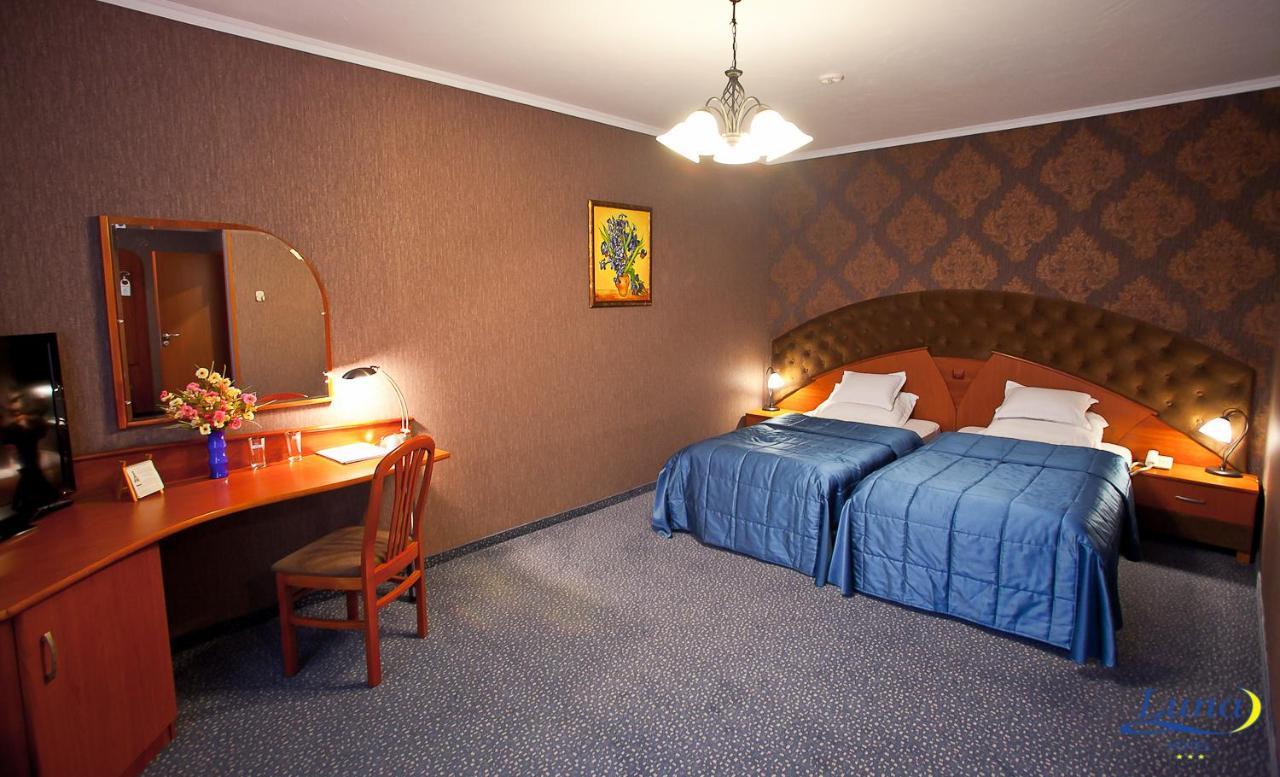 Luna Hotel 3*